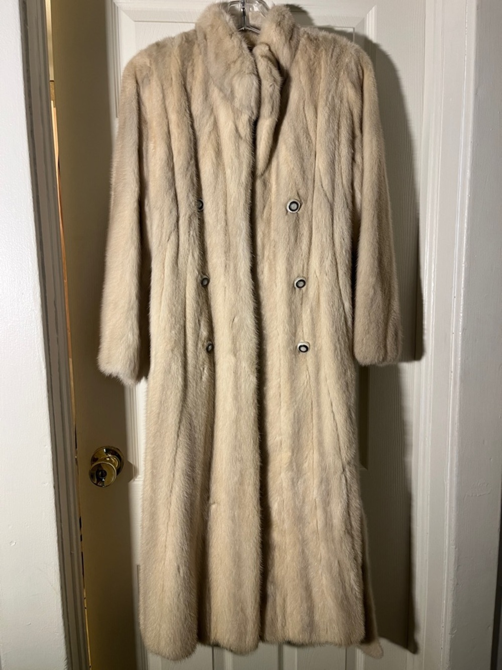 Luxurious Cream Long Fur Coat - Women